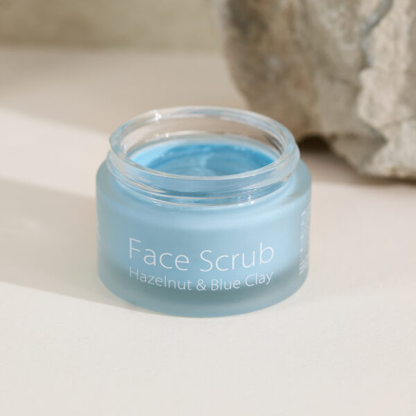 Face peeling Blue Clay & Hazelnut